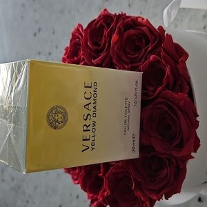 VERSACE. YELLOW DIAMOND